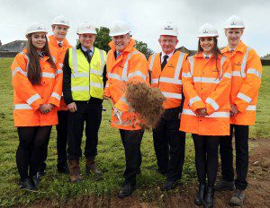 ECShub Forfar sod-cutting 26-06-2015  002CHP