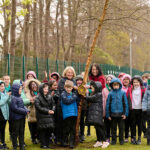 Housebuilder creates a buzz with ‘bee hotel’ donation in Aberdeen Bee hotel, Hazlehead Primary