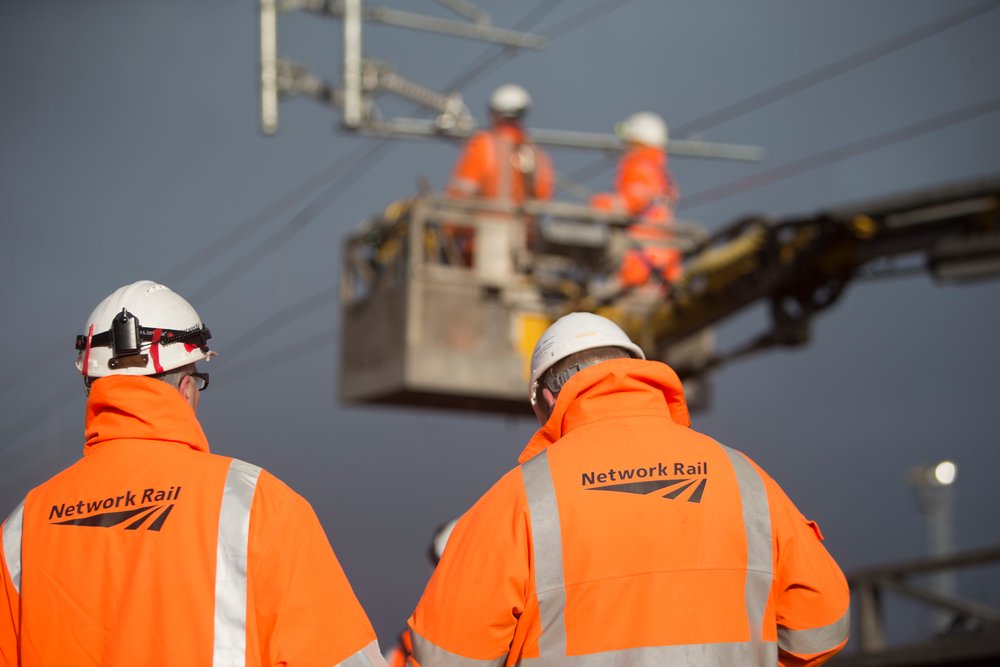 Overhead line engineers