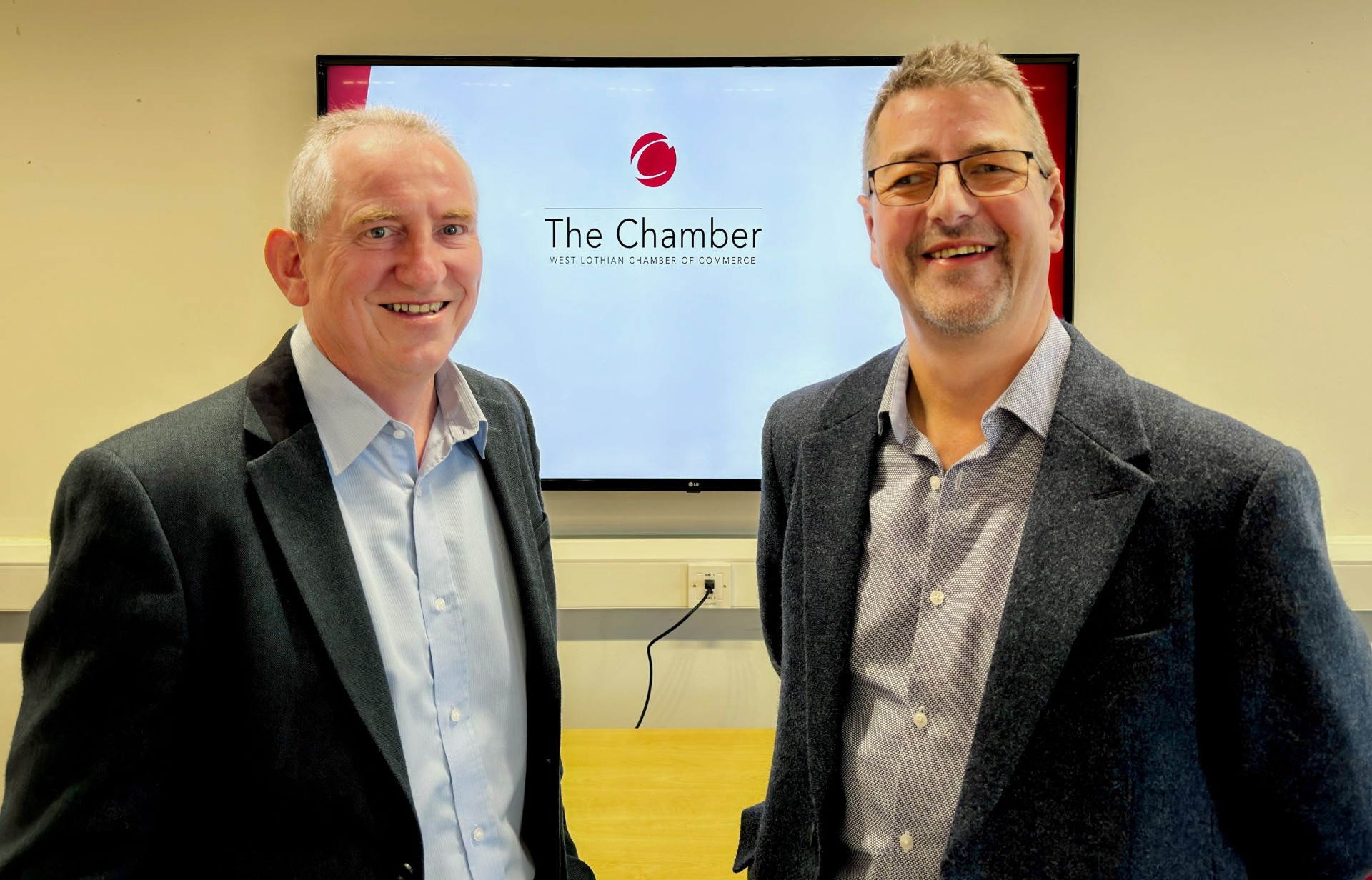 Jim Stewart (l) with chamber chief executive Paul Hunter