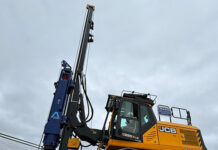 Akela's JCB-JX piling rigs, fitted with BSP hydraulically accelerated hammers