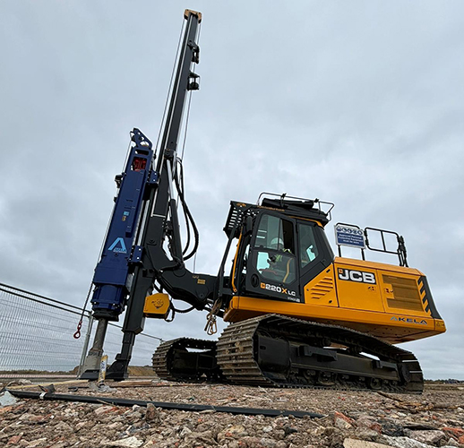 Akela's JCB-JX piling rigs, fitted with BSP hydraulically accelerated hammers