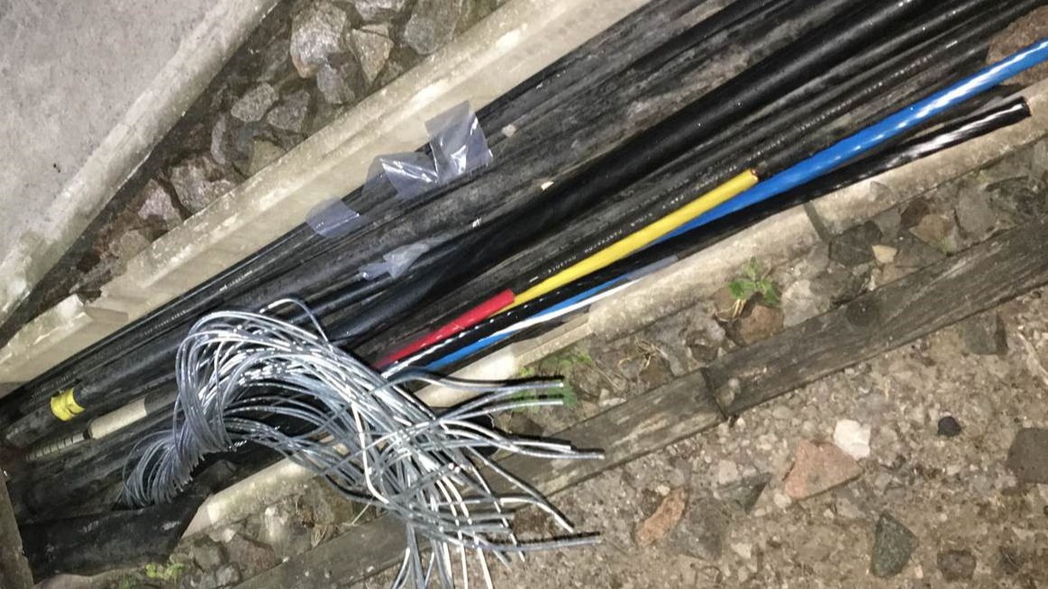 Metal cables