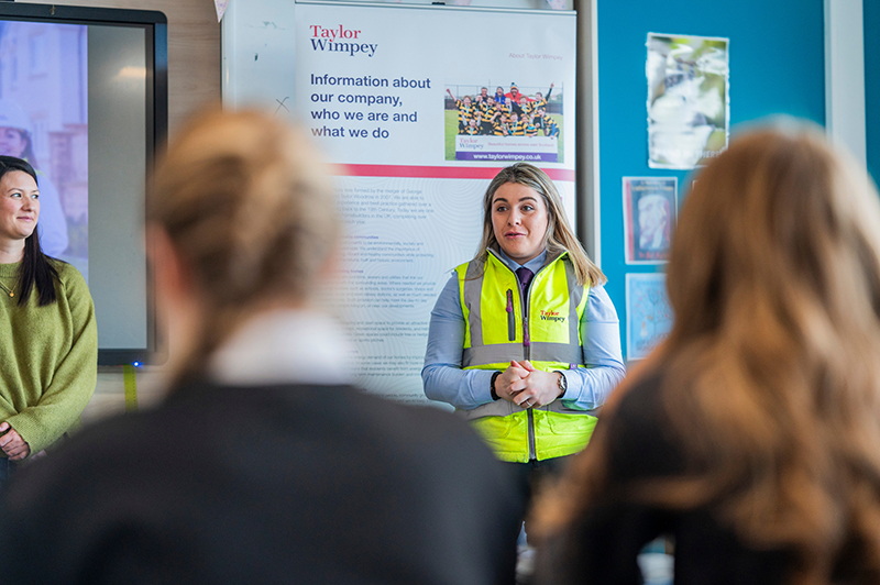 Taylor Wimpey East Scotland representatives at Queensferry High. Image credit: Chris Watt