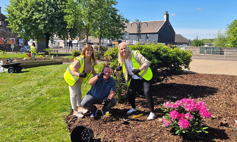Volunteers doing community work