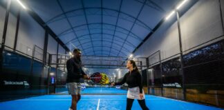 Two padel plays on a court