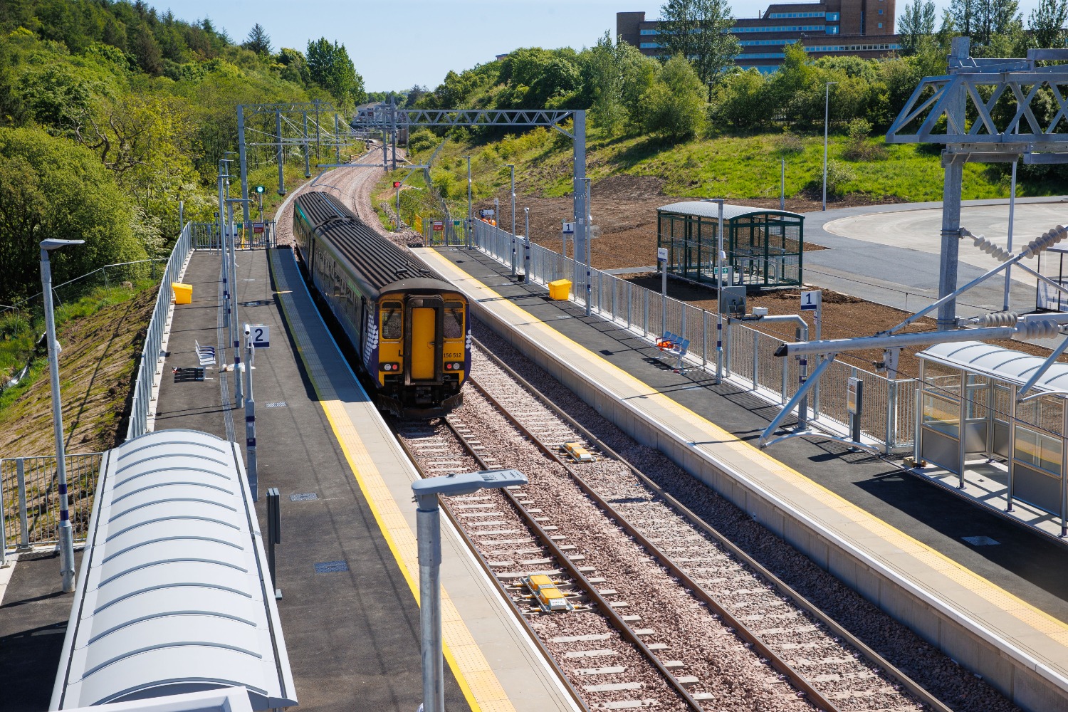 Train coming into Hairmyres