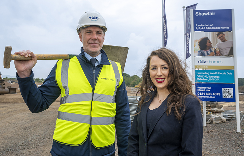 Site manager Ewan Todd and development sales manager Jenna Fordyce. Image credit: Phil Wilkinson Photography