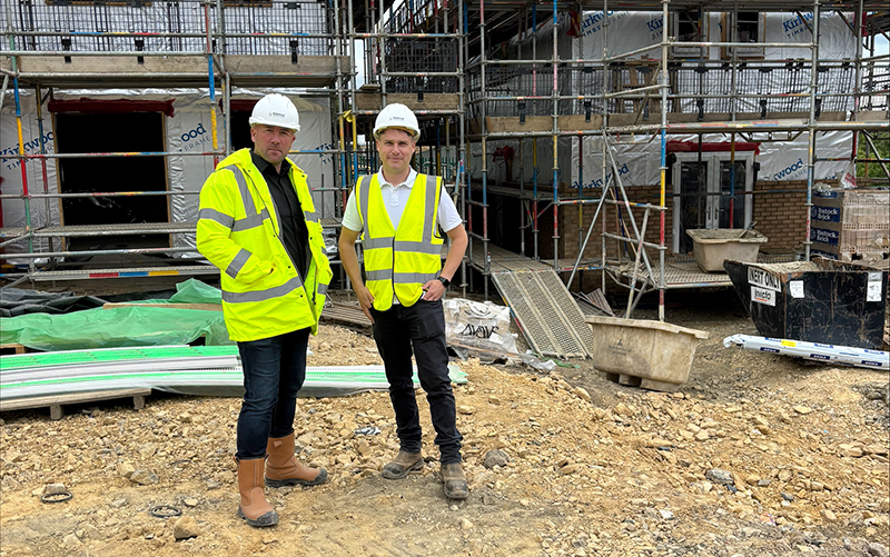 L-R: Antony Bayles and Morgan Howe 