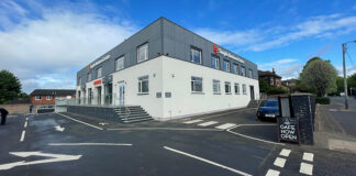 Standalone property building on Carmyle Avenue, Glasgow