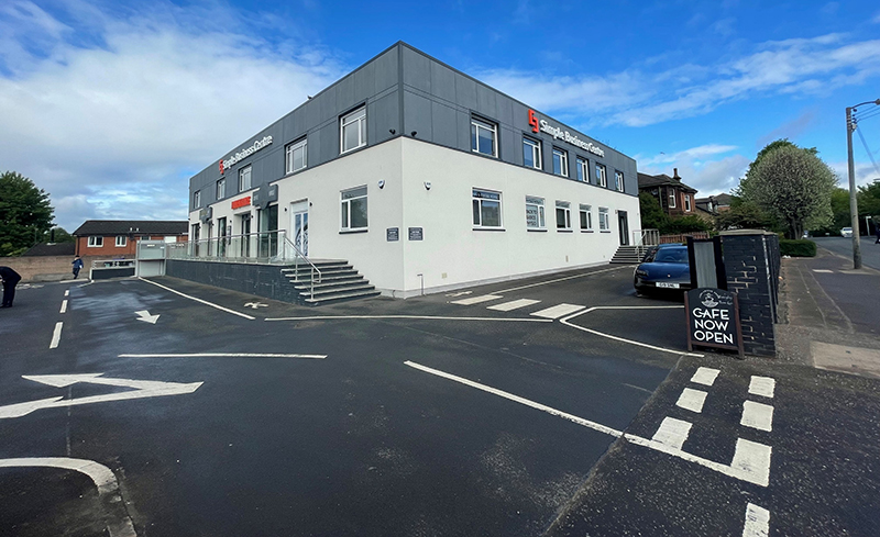 Standalone property building on Carmyle Avenue, Glasgow