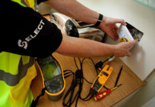 SELECT warns of dangers of short training courses in electrical skills Electrician picture. Image credit: SELECT