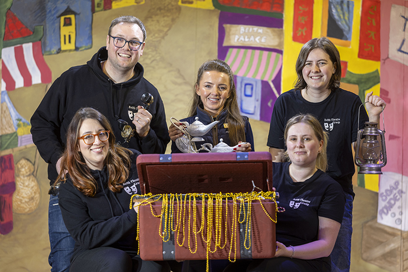 Beith Theatre Group. Image credit: Jeff Holmes