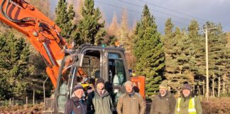 Phil Waite (Highland Council Outdoor Access Manager), Andrew Gilmore (THC GGW Officer), Alex Davies (Highlands Rewilding), Daniel Holm (Highlands Rewilding), Mark Hedderwick (Hitrak Ltd)
