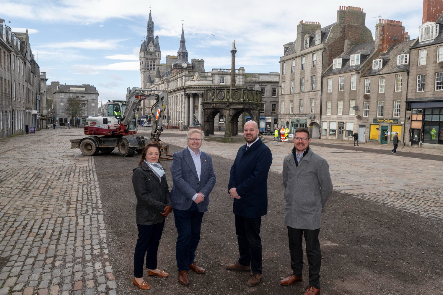 (L-R): Kirstie Golightly, Stakeholder Manager for Galliford Try Infrastructure, Aberdeen City Council Co-Leader Councillor Ian Yuill, Aberdeen City Council Finance and Resources Convenor Councillor Alex McLellan, and hub North Scotland Operations Director Ewen Fowlie.