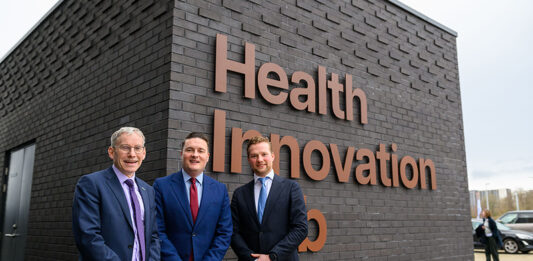 L-R: Professor Andy Schofield, Wes Streeting MP, and Steijn Ribbens