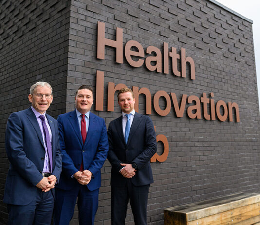 L-R: Professor Andy Schofield, Wes Streeting MP, and Steijn Ribbens