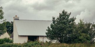 Iorram cottage in Highlands