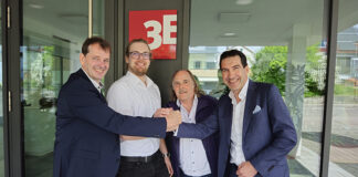 Forterro and 3E teams celebrate acquisition plans