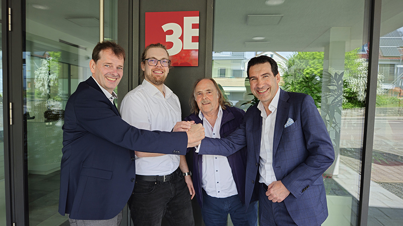 Group photo representing Forterro's acquisition of 3E